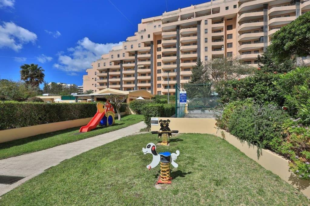 Seaside Serenity Apartment Портиман Екстериор снимка
