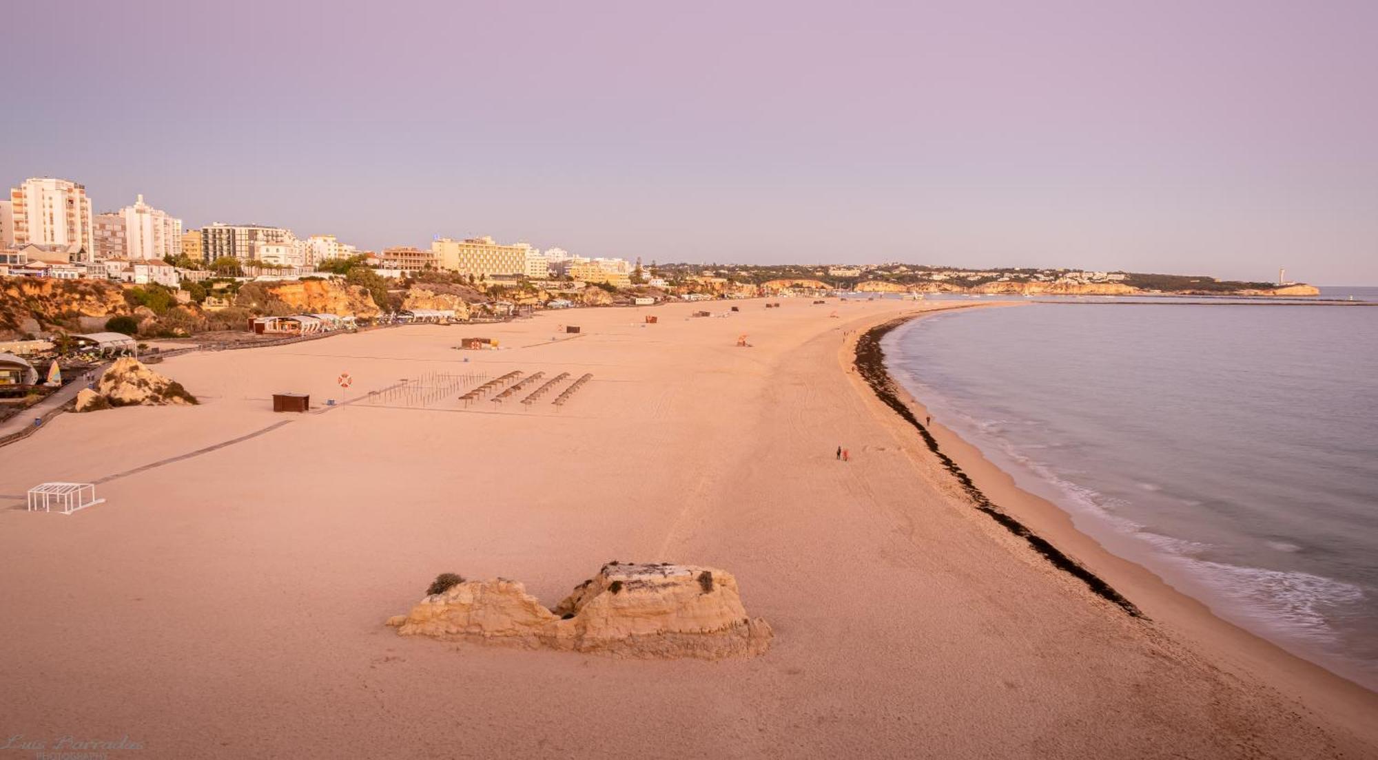 Seaside Serenity Apartment Портиман Екстериор снимка